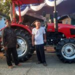 DPR RI Hasanuddin Wahid Serahkan Bantuan Traktor Gatra Dongfeng GT 355 untuk Gapoktan Agro Santoso Bandungrejo